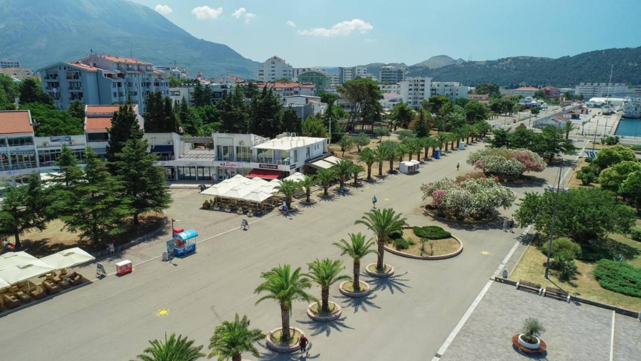 Apartmani Port Bar Luaran gambar