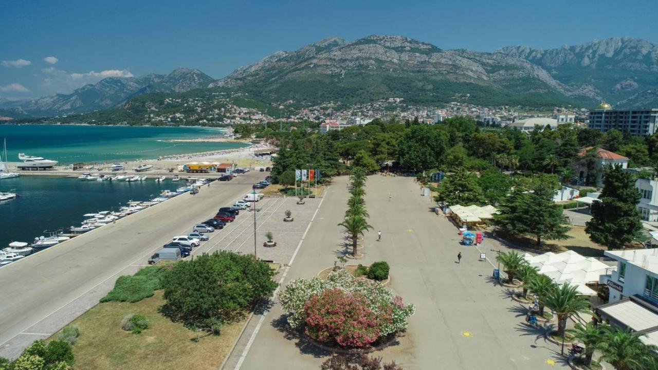 Apartmani Port Bar Luaran gambar